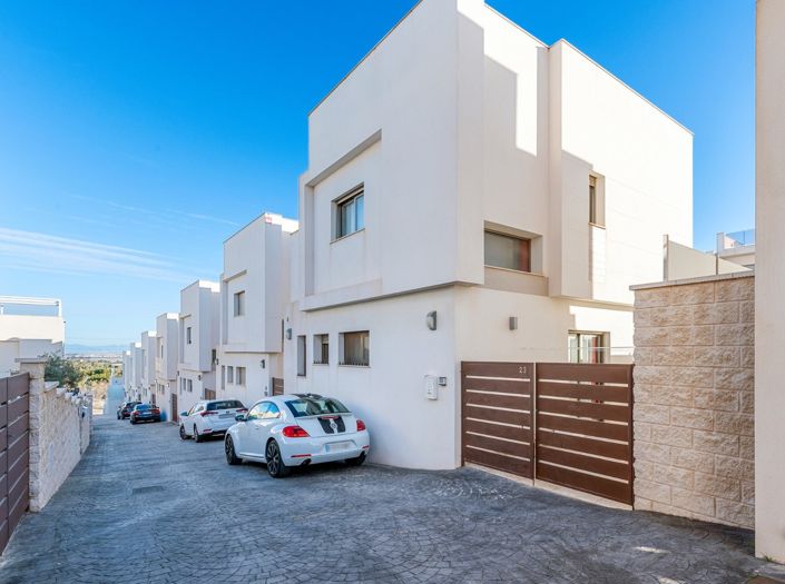 Image No.36-3 Bed Villa for sale