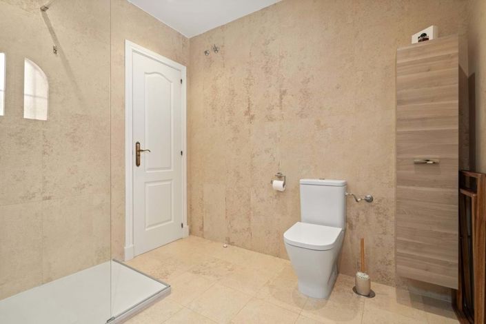 Image No.10-2 Bed Apartment for sale