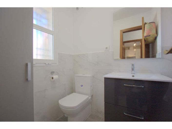 Image No.11-3 Bed Townhouse for sale