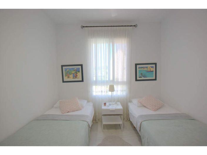 Image No.12-3 Bed Townhouse for sale