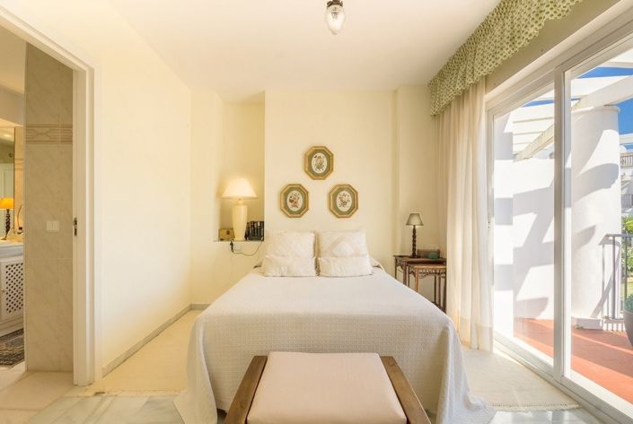 Image No.6-3 Bed Townhouse for sale