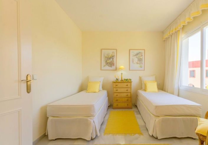 Image No.7-3 Bed Townhouse for sale