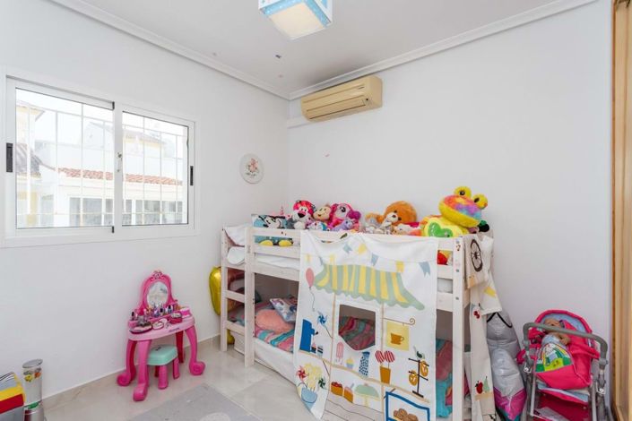 Image No.22-3 Bed Townhouse for sale