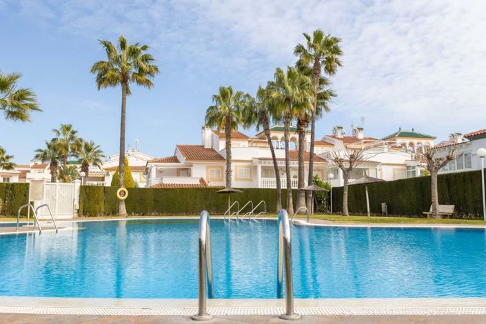 Image No.33-3 Bed Townhouse for sale