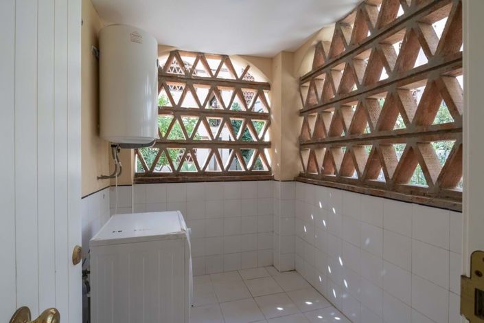 Image No.22-2 Bed Apartment for sale