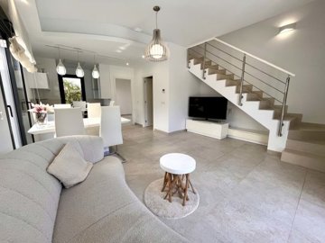 1447-625284-78d1f4f8b6655591b02d22fabb36a692d