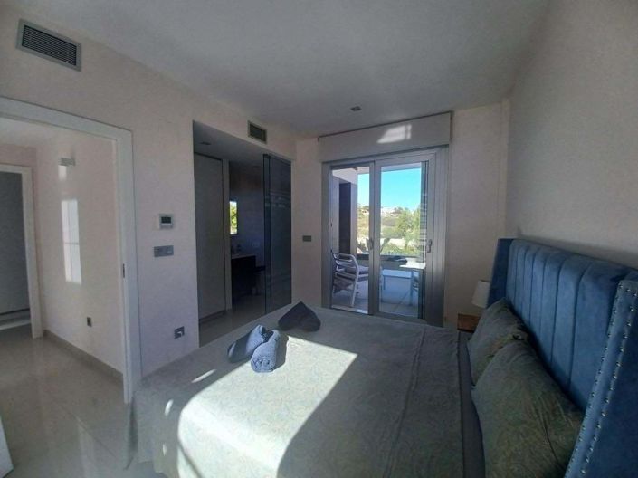 Image No.20-3 Bed Villa for sale