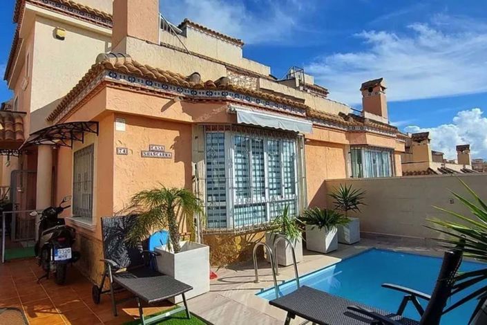 Image No.1-3 Bed Townhouse for sale