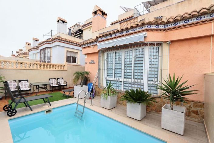 Image No.26-3 Bed Townhouse for sale