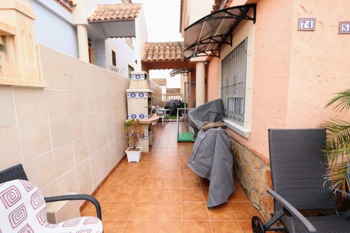 Image No.30-3 Bed Townhouse for sale