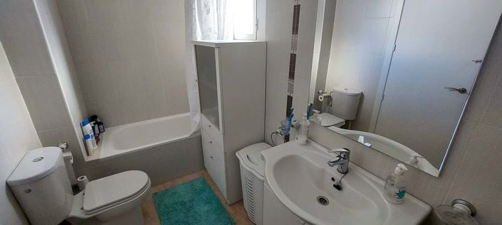 Image No.40-3 Bed Townhouse for sale