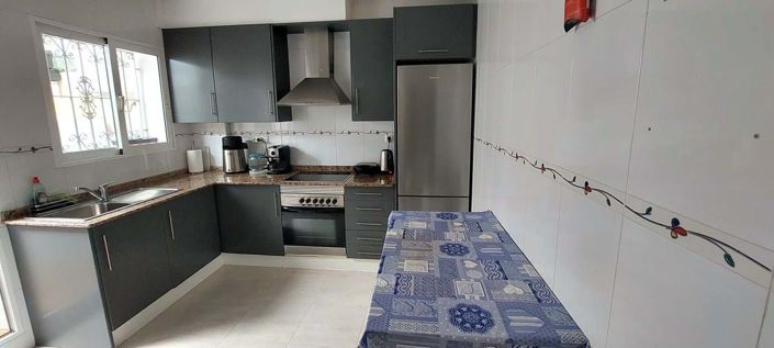 Image No.8-3 Bed Townhouse for sale