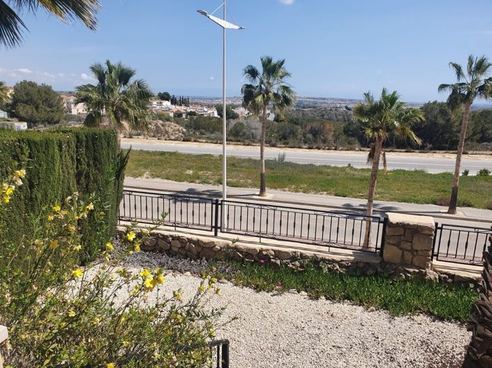 Image No.25-2 Bed Bungalow for sale