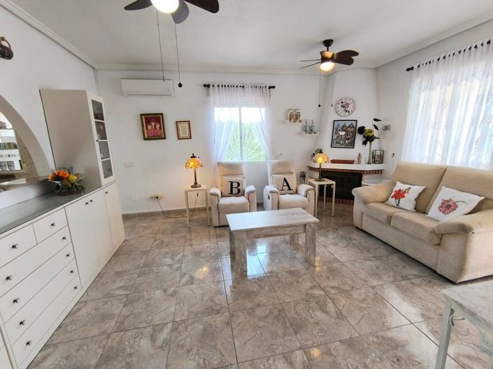 Image No.8-3 Bed Villa for sale