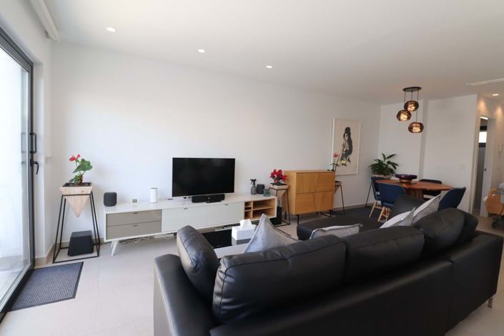 Image No.2-4 Bed Townhouse for sale