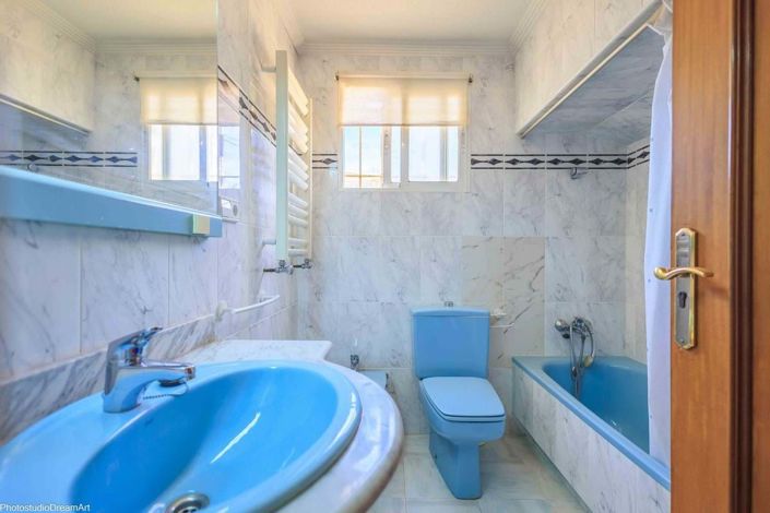 Image No.17-5 Bed Villa for sale