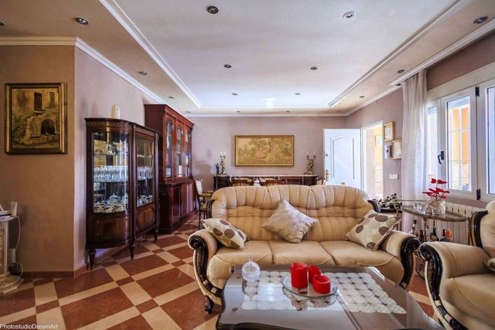 Image No.4-5 Bed Villa for sale