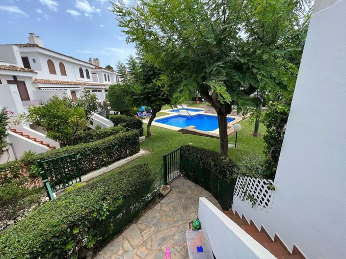 Image No.1-3 Bed Townhouse for sale