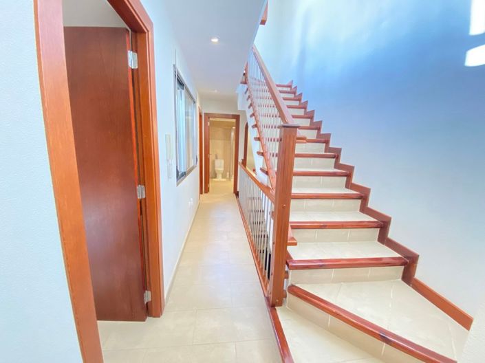 Image No.10-3 Bed Townhouse for sale