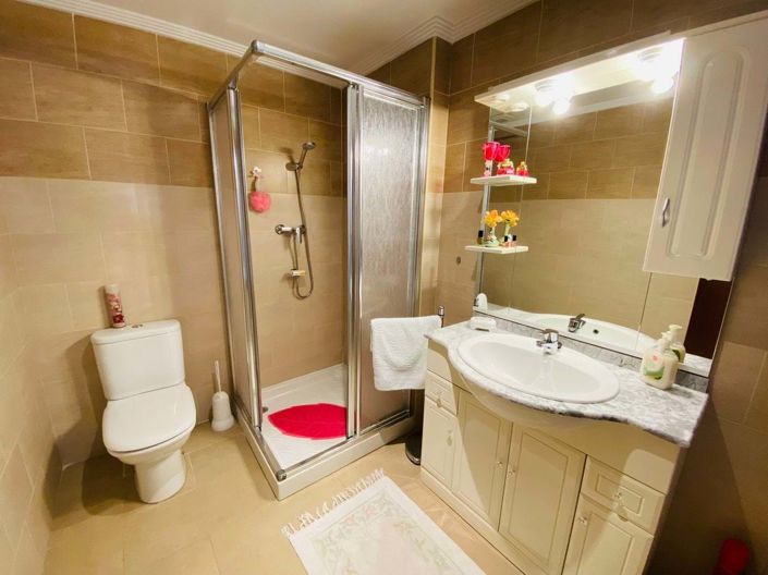 Image No.13-3 Bed Townhouse for sale