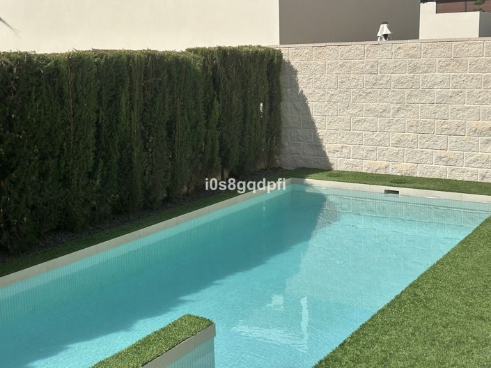 Image No.1-3 Bed Villa for sale