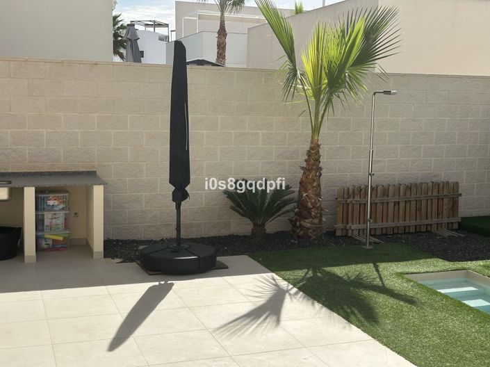 Image No.2-3 Bed Villa for sale