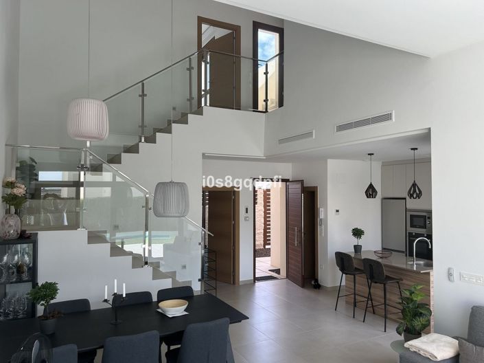 Image No.3-3 Bed Villa for sale