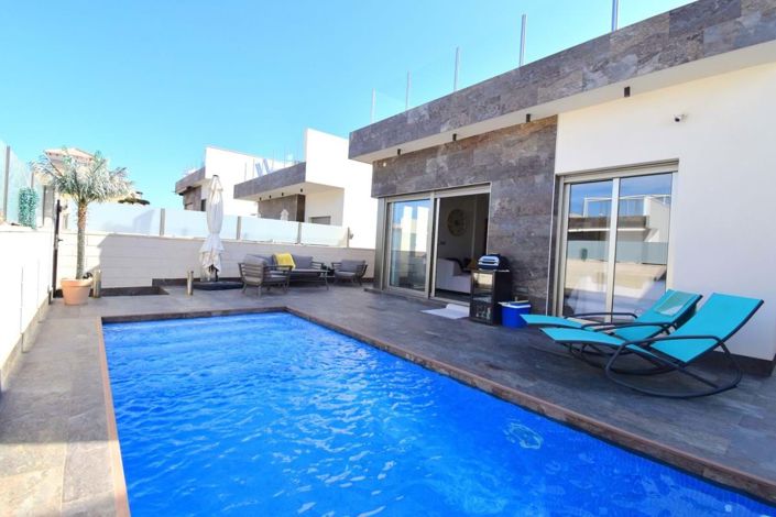 Image No.4-3 Bed Villa for sale