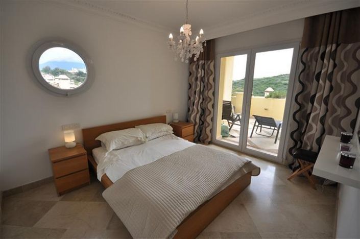 Image No.19-3 Bed Apartment for sale