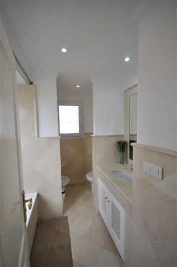 Image No.25-3 Bed Apartment for sale