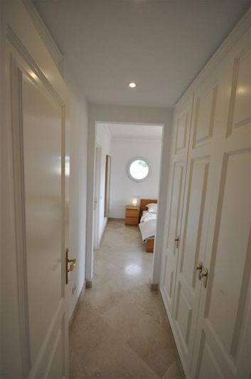 Image No.29-3 Bed Apartment for sale