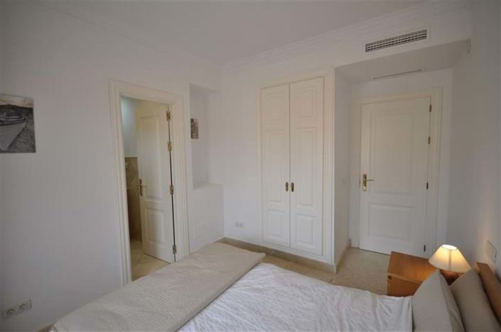 Image No.36-3 Bed Apartment for sale