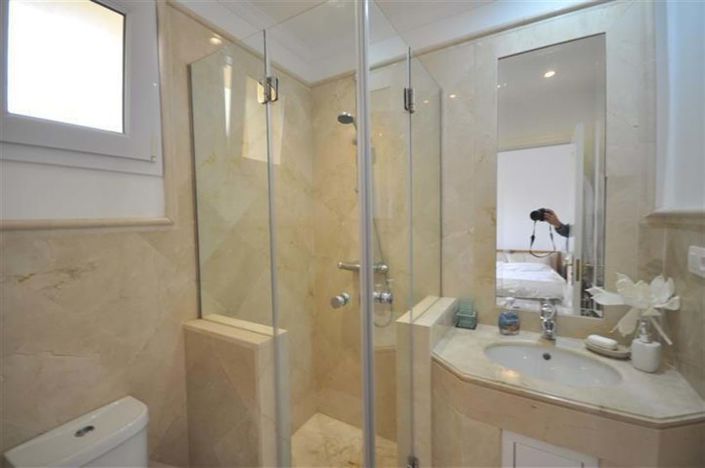 Image No.38-3 Bed Apartment for sale