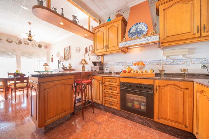 Image No.12-4 Bed Villa for sale