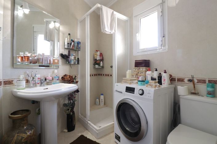 Image No.18-3 Bed Villa for sale