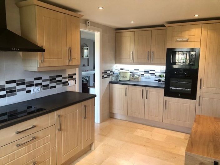 Image No.8-3 Bed Townhouse for sale