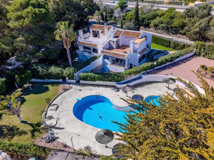 Image No.1-Villa de 3 chambres à vendre à Orihuela Costa