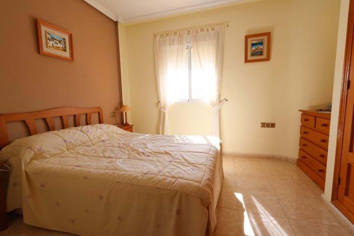 Image No.8-2 Bed Bungalow for sale