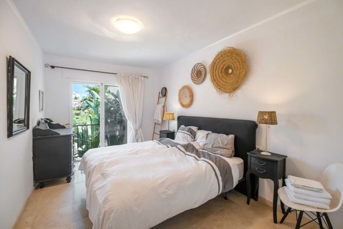 Image No.12-3 Bed Apartment for sale