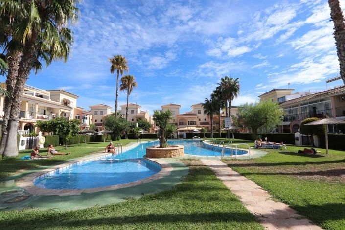 Image No.1-3 Bed Townhouse for sale