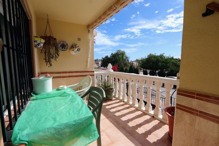 Image No.20-3 Bed Townhouse for sale