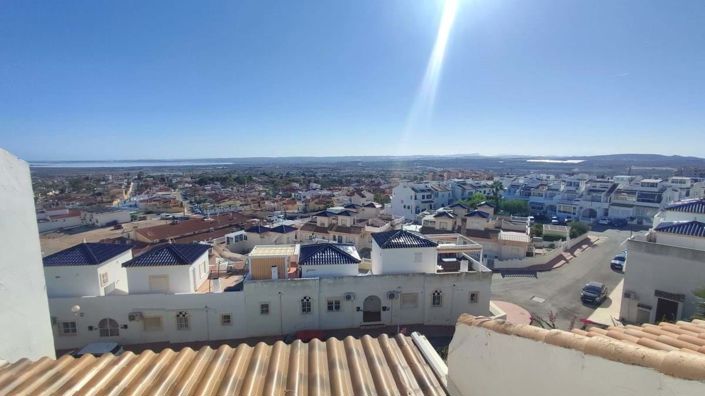 Image No.20-3 Bed Townhouse for sale