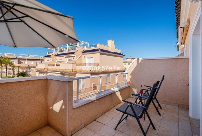 Image No.21-3 Bed Townhouse for sale