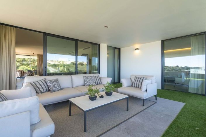 Image No.20-3 Bed Apartment for sale