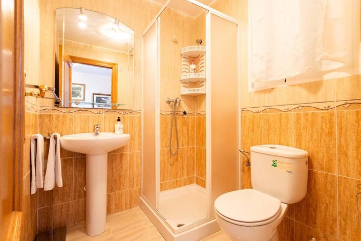 Image No.15-3 Bed Townhouse for sale