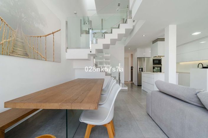 Image No.2-3 Bed Villa for sale