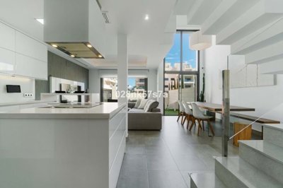 1447-606803-78d1f4f8b6655591b02d22fabb36a692d