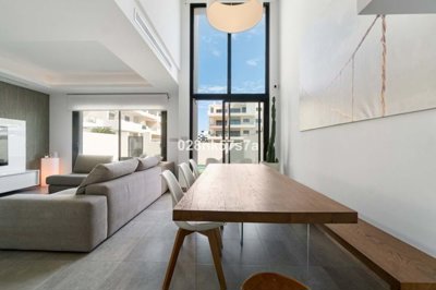 1447-606803-78d1f4f8b6655591b02d22fabb36a692d