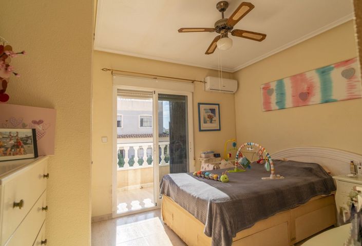 Image No.10-3 Bed Townhouse for sale