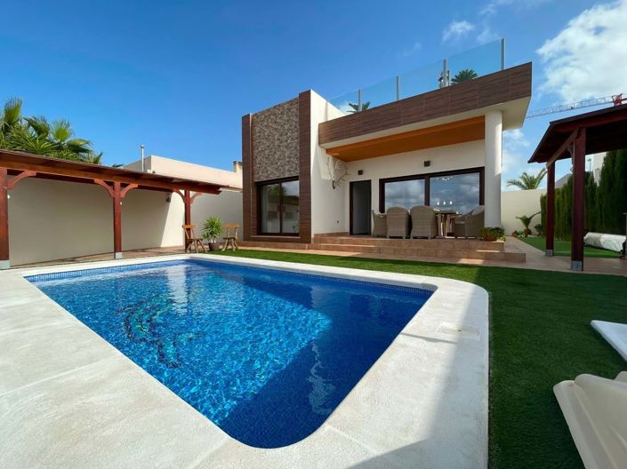 Image No.1-Villa de 4 chambres à vendre à Ciudad Quesada